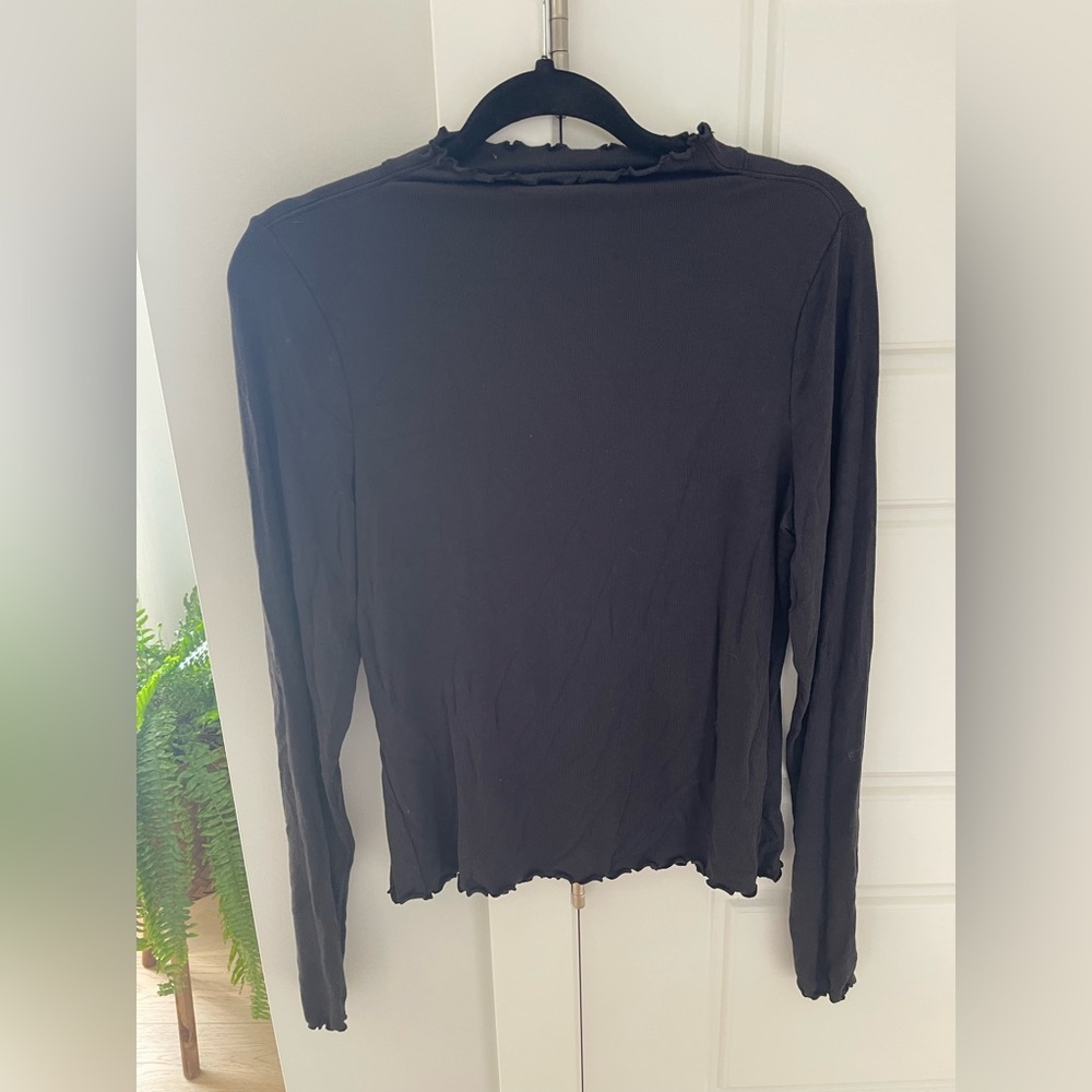 lululemon athletica Black Long Sleeve shirt